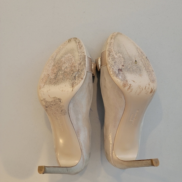 Salvatore Ferragamo Pumps 7.5 - Picture 2 of 9